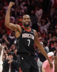 开云官网-今天或超张伯伦？KD：能与这些传奇人物相提并论很棒 我最关心赢