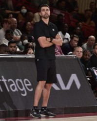 开云App-为澳洲球员打开NBA通道 篮网新助教何许人也？